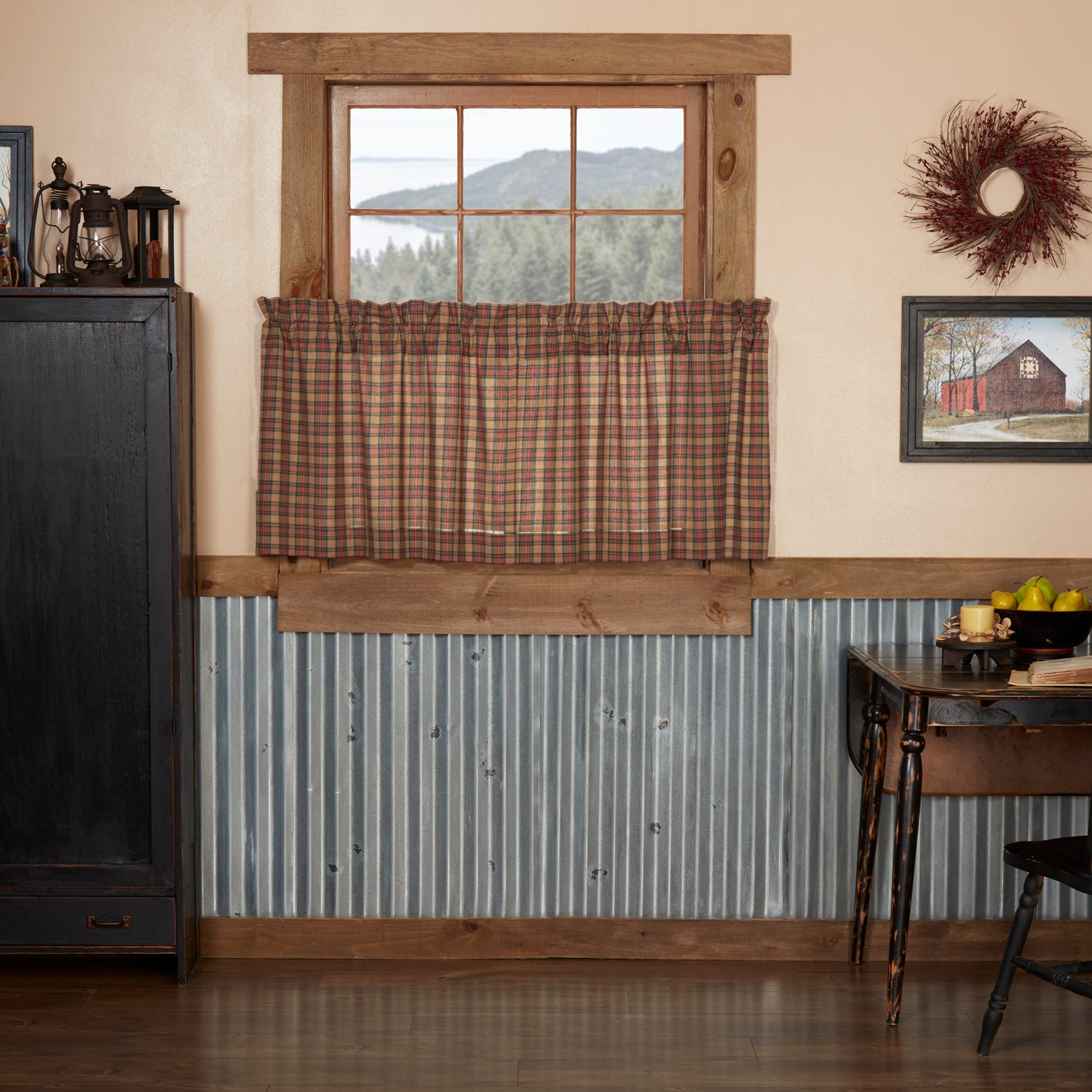 Crosswoods Tier Set of 2
